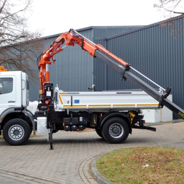 Actros 1833 Kipper Kran weis 161 018 Actros 1833 Kipper Kran weis 161 018